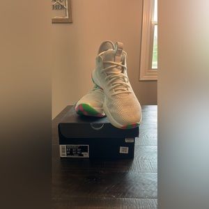 Lebron Witness IV EP